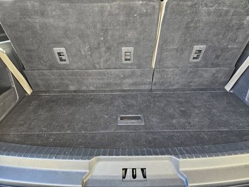 Used 2023 Ford Expedition XLT image 33