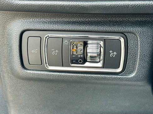 Used 2020 Lincoln Corsair FWD image 35