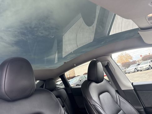 Used 2023 Tesla Model Y Long Range image 21