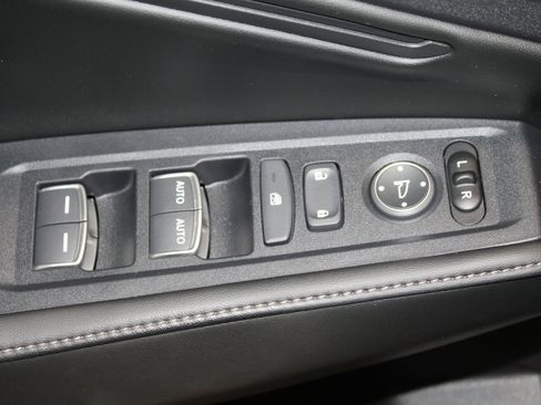 Used 2025 Honda Accord Sport image 9