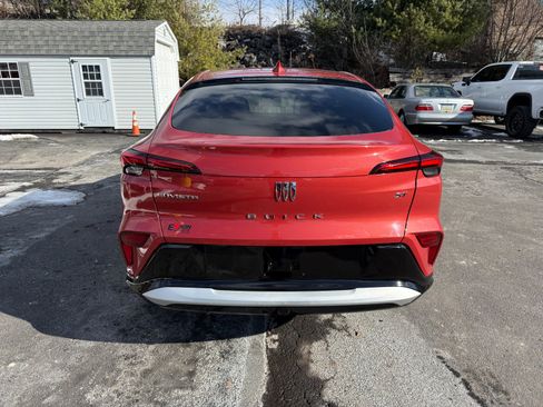 Used 2024 Buick Envista Sport Touring w/ Convenience I Package image 4