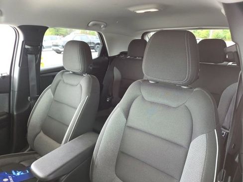 Used 2025 Chevrolet TrailBlazer LT AWD/4WD image 17