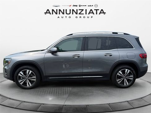 Used 2024 Mercedes-Benz GLB 250 GLB 250 image 2