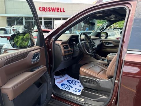 Used 2022 Chevrolet Suburban High Country AWD/4WD image 12