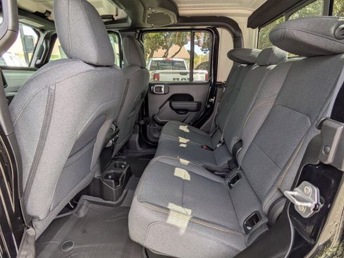 New 2026 Jeep Gladiator Sport AWD/4WD image 15