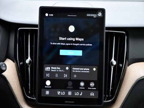 New 2026 Volvo XC60 T8 Plus w/ Protection Package Premier image 24