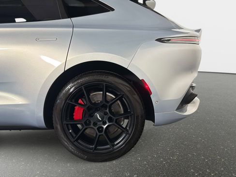 Used 2023 Aston Martin DBX AWD/4WD image 45