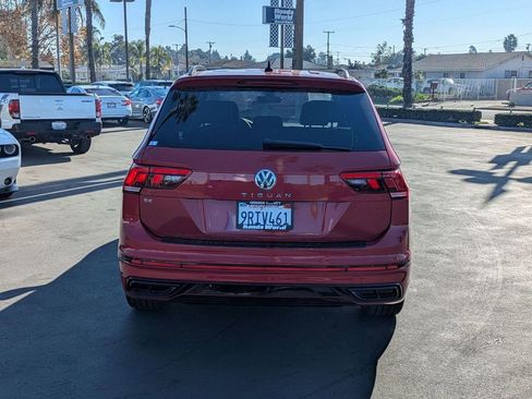 Used 2024 Volkswagen Tiguan SE R-Line image 18