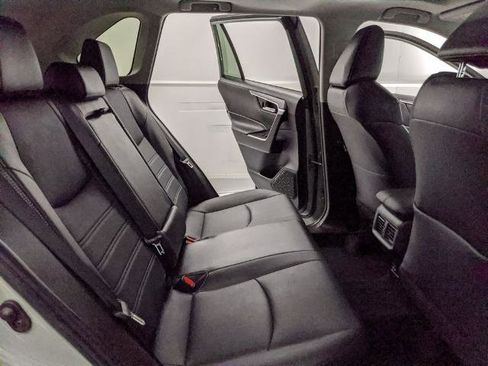 Used 2022 Toyota RAV4 XLE Premium image 23