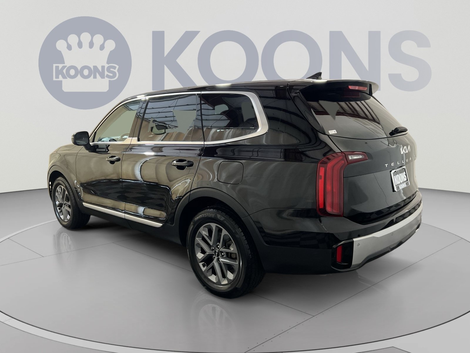 Used 2024 Kia Telluride LX AWD/4WD image 4