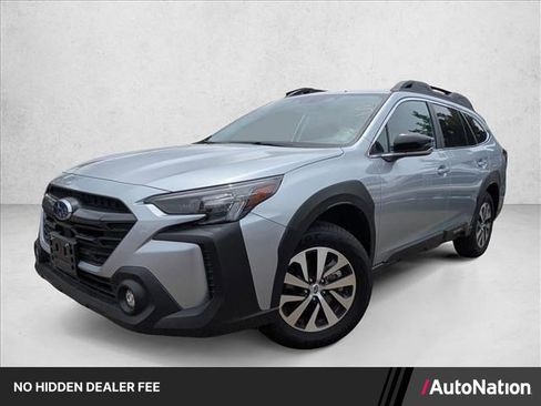 Used 2025 Subaru Outback Premium AWD/4WD image 1