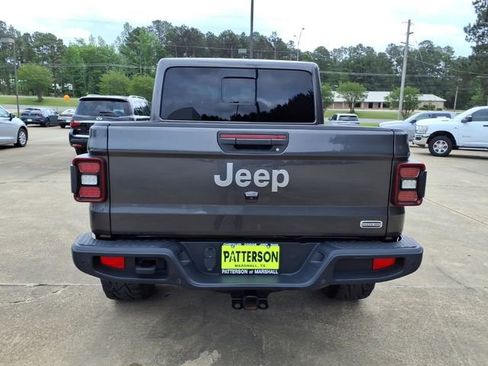 Used 2020 Jeep Gladiator Overland AWD/4WD image 3
