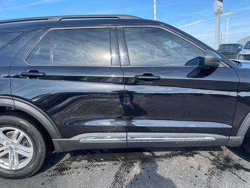 Used 2021 Ford Explorer XLT w/ Class III Trailer Tow Package image 30