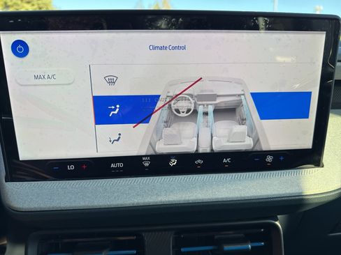 New 2025 Ford Maverick XLT w/ 4K Tow Package image 32