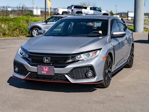 Used 2018 Honda Civic Sport image 4