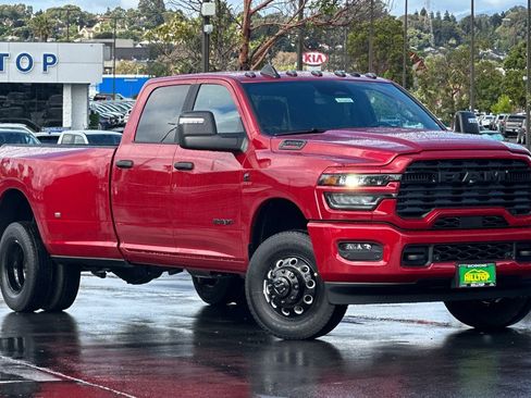 New 2026 RAM 3500 Big Horn AWD/4WD image 2