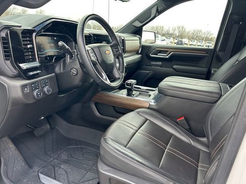 Used 2023 Chevrolet Silverado 1500 High Country w/ High Country Premium Package image 11