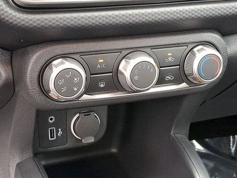 Used 2024 Nissan Kicks S image 12