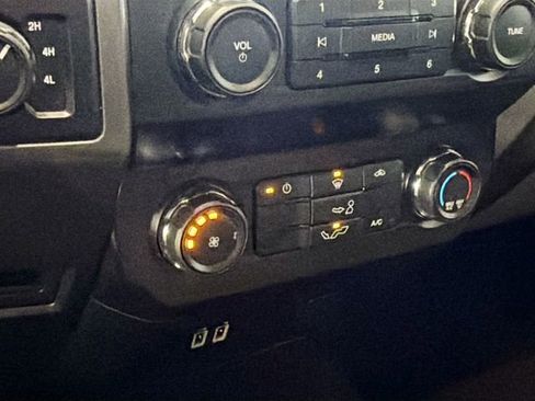 Used 2019 Ford F150 XLT image 15