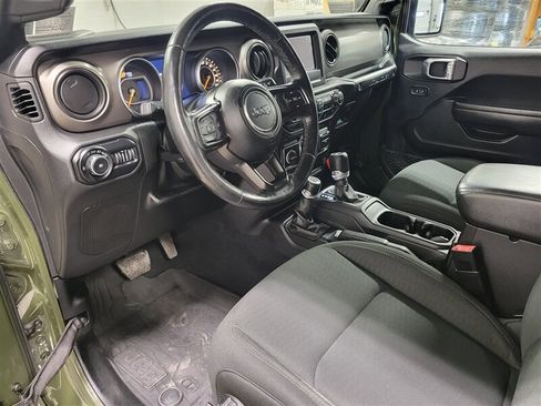Used 2020 Jeep Wrangler Unlimited Sport AWD/4WD image 2