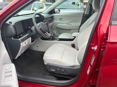 Used 2025 Hyundai Kona SEL image 27