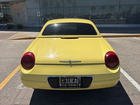 Used 2002 Ford Thunderbird image 14