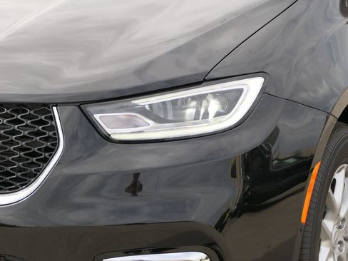 New 2026 Chrysler Pacifica Select image 7