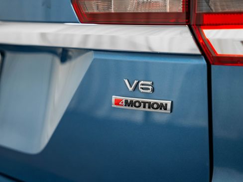 Used 2019 Volkswagen Atlas SEL Premium image 9