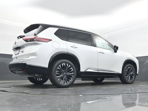 New 2026 Nissan Rogue Platinum w/ Platinum Premium Package image 30