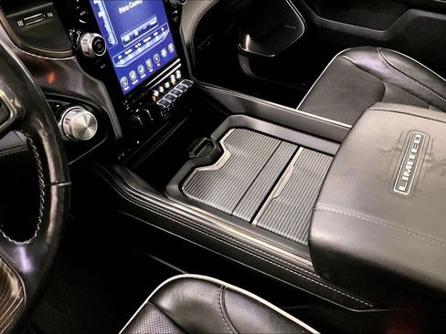 Used 2019 RAM 1500 Limited AWD/4WD image 19