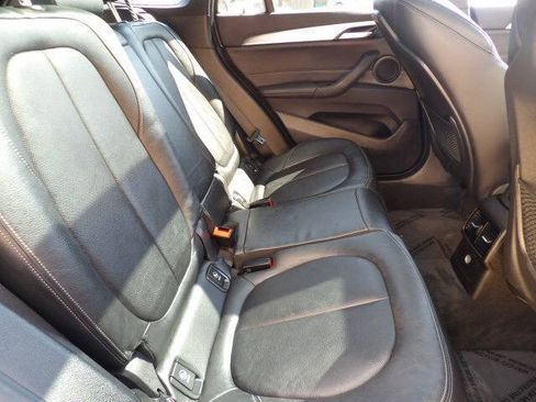 Used 2017 BMW X1 xDrive28i AWD/4WD image 12