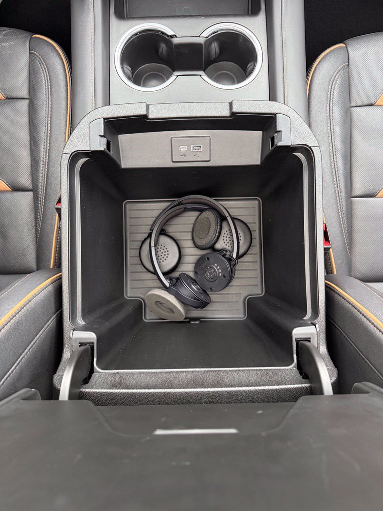 Used 2023 GMC Yukon AT4 AWD/4WD image 24