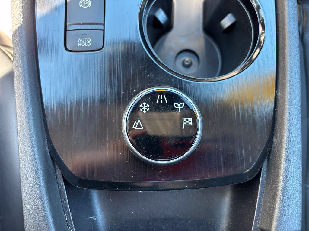 Certified 2023 Nissan Rogue SV w/ SV Premium B Package AWD/4WD image 31
