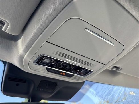 New 2025 Lincoln Navigator Reserve image 31