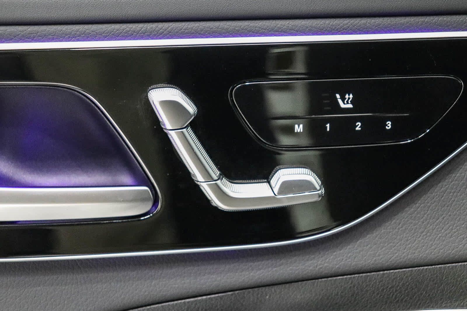 Used 2024 Mercedes-Benz C 300 Sedan image 23