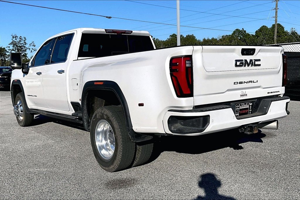 Used 2025 GMC Sierra 3500 Denali Ultimate AWD/4WD image 4
