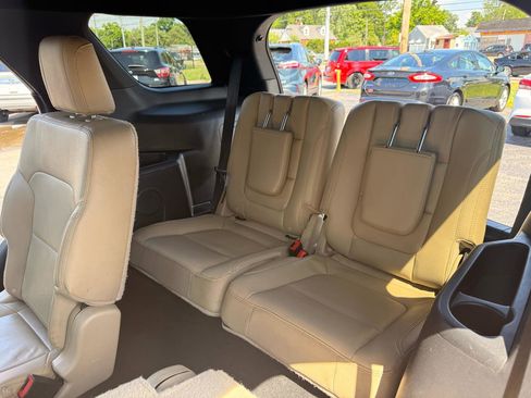 Used 2016 Ford Explorer XLT w/ Equipment Group 202A AWD/4WD image 15