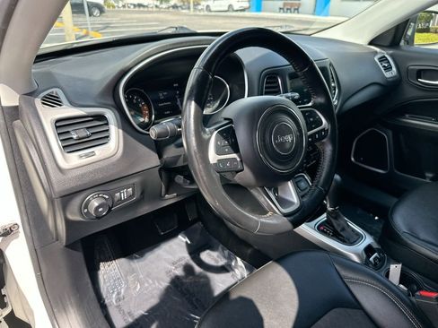 Used 2021 Jeep Compass Latitude w/ Sun and Sound Group image 10