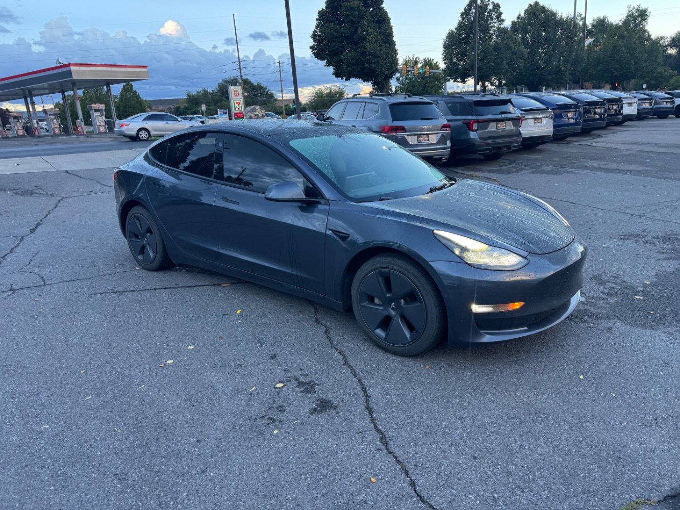 Used 2022 Tesla Model 3 Long Range AWD/4WD image 7