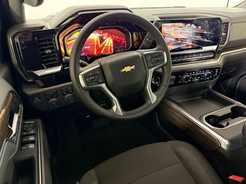Used 2025 Chevrolet Silverado 2500 LT w/ Z71 Chrome Sport Edition AWD/4WD image 20