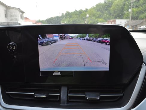 Used 2024 Chevrolet Trax RS FWD image 54