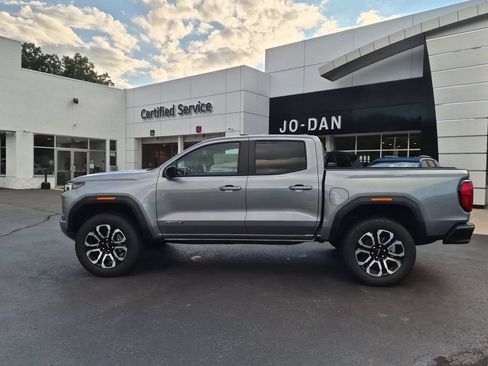 New 2026 GMC Canyon AT4 w/ Technology Plus Package AWD/4WD image 15