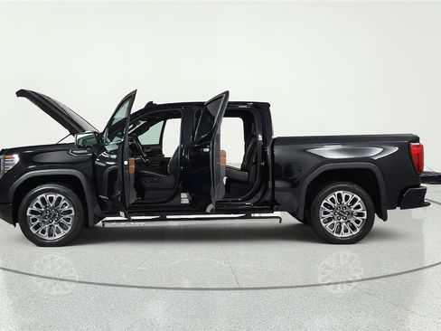 Used 2023 GMC Sierra 1500 Denali Ultimate AWD/4WD image 6