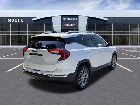 Used 2023 GMC Terrain SLT FWD image 3