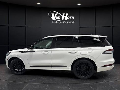 Used 2025 Lincoln Aviator Reserve w/ Equipment Group 201A AWD/4WD image 4