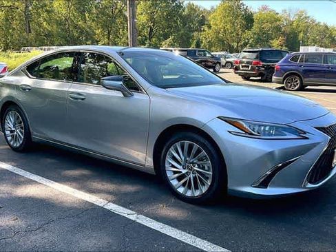 Used 2024 Lexus ES 350 w/ Technology Package FWD image 1