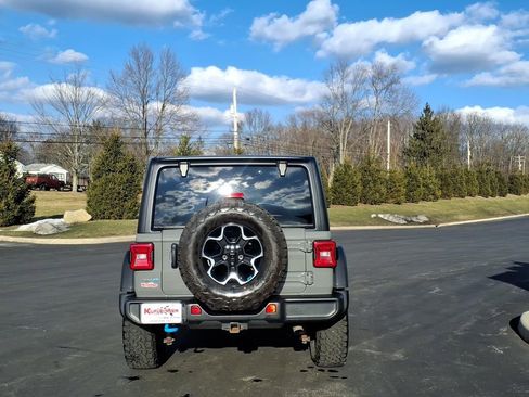 Used 2023 Jeep Wrangler Unlimited Rubicon 4xe w/ Cold Weather Group AWD/4WD image 4