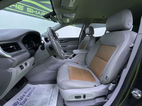 Used 2019 GMC Acadia SLE image 17