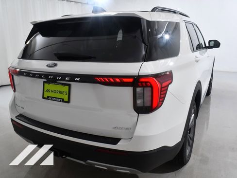 New 2025 Ford Explorer Active w/ Active Comfort Package image 12