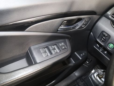 Used 2019 Honda Pilot Touring image 29